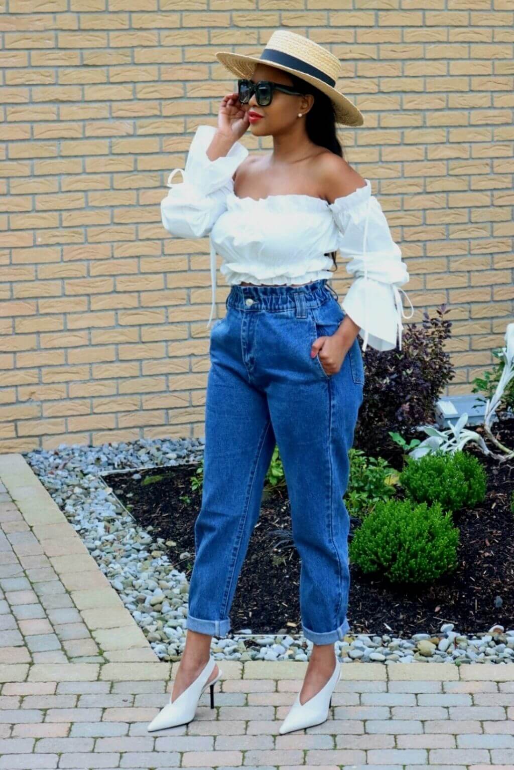 Cropped ruffle jeans clearance